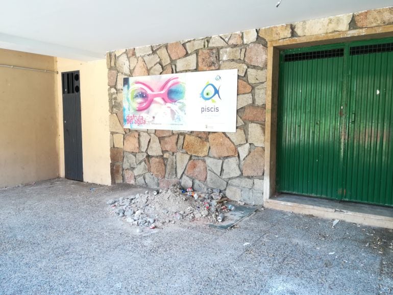 Entrada al complejo deportivo de San José.