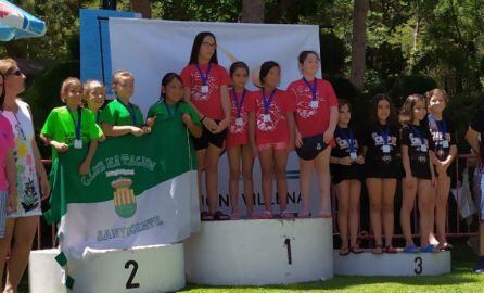 Las féminas también lucieron en Villena