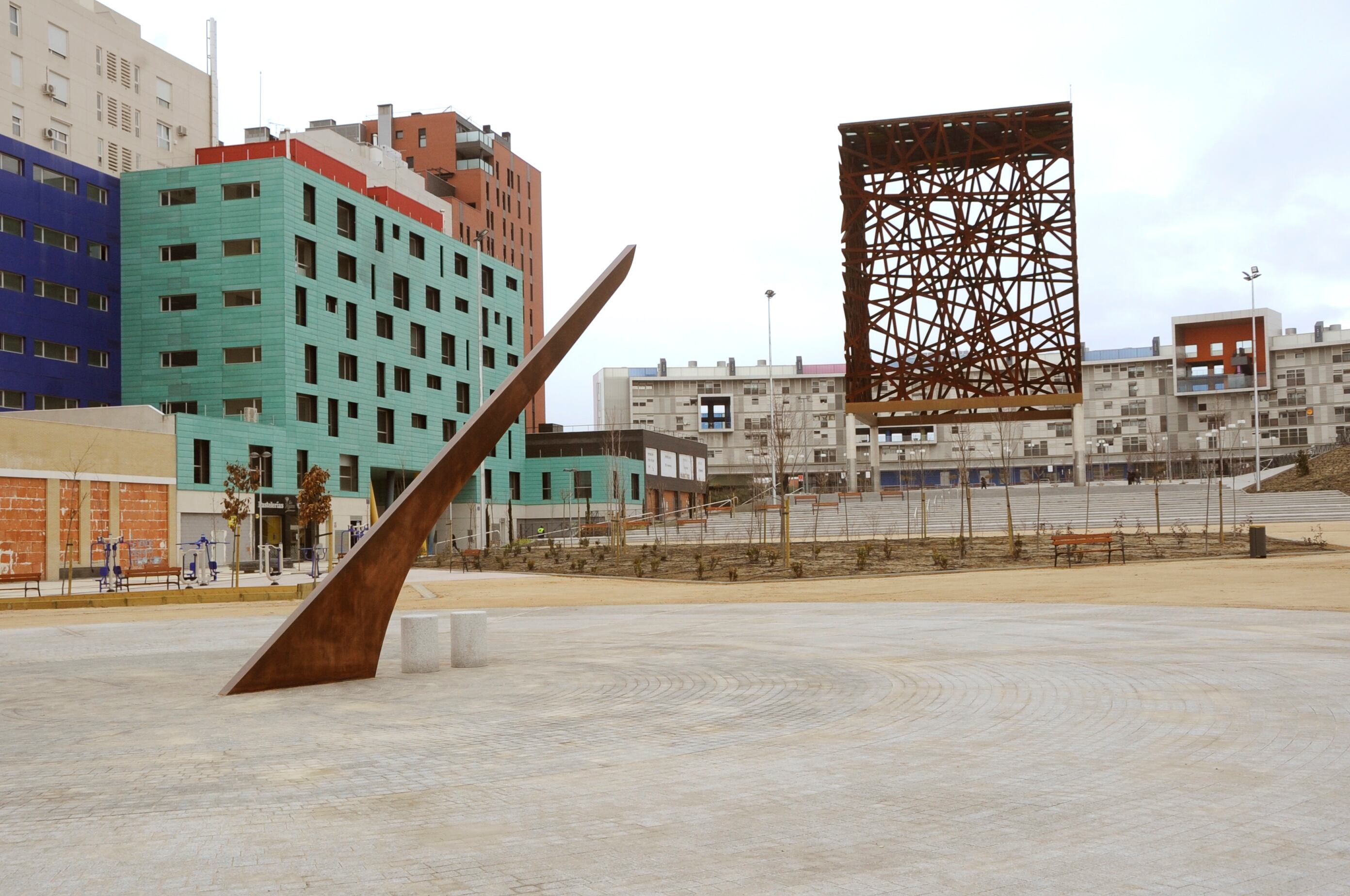 Plaza del Sol de Móstoles en el barrio del PAU 4