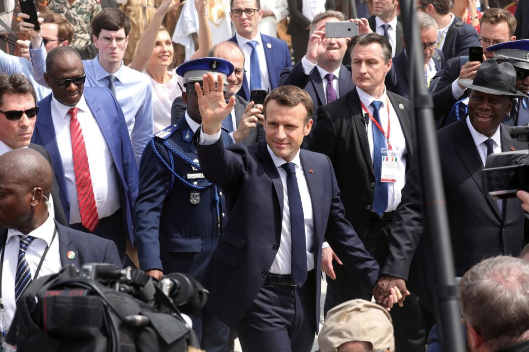 El presidente francés Emmanuel Macron durante un viaje a Costa de Marfil