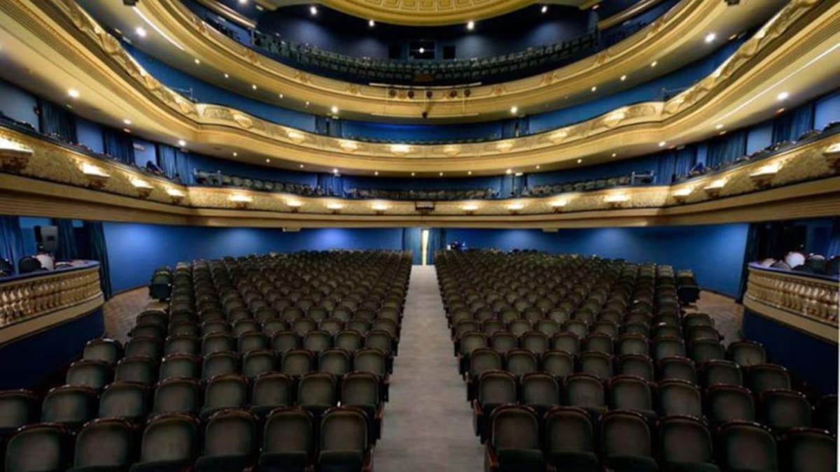 María Dolores Padilla declara que los contratos del Teatro Principal de Alicante están supervisados por el Consejo de Gobierno y la Junta General