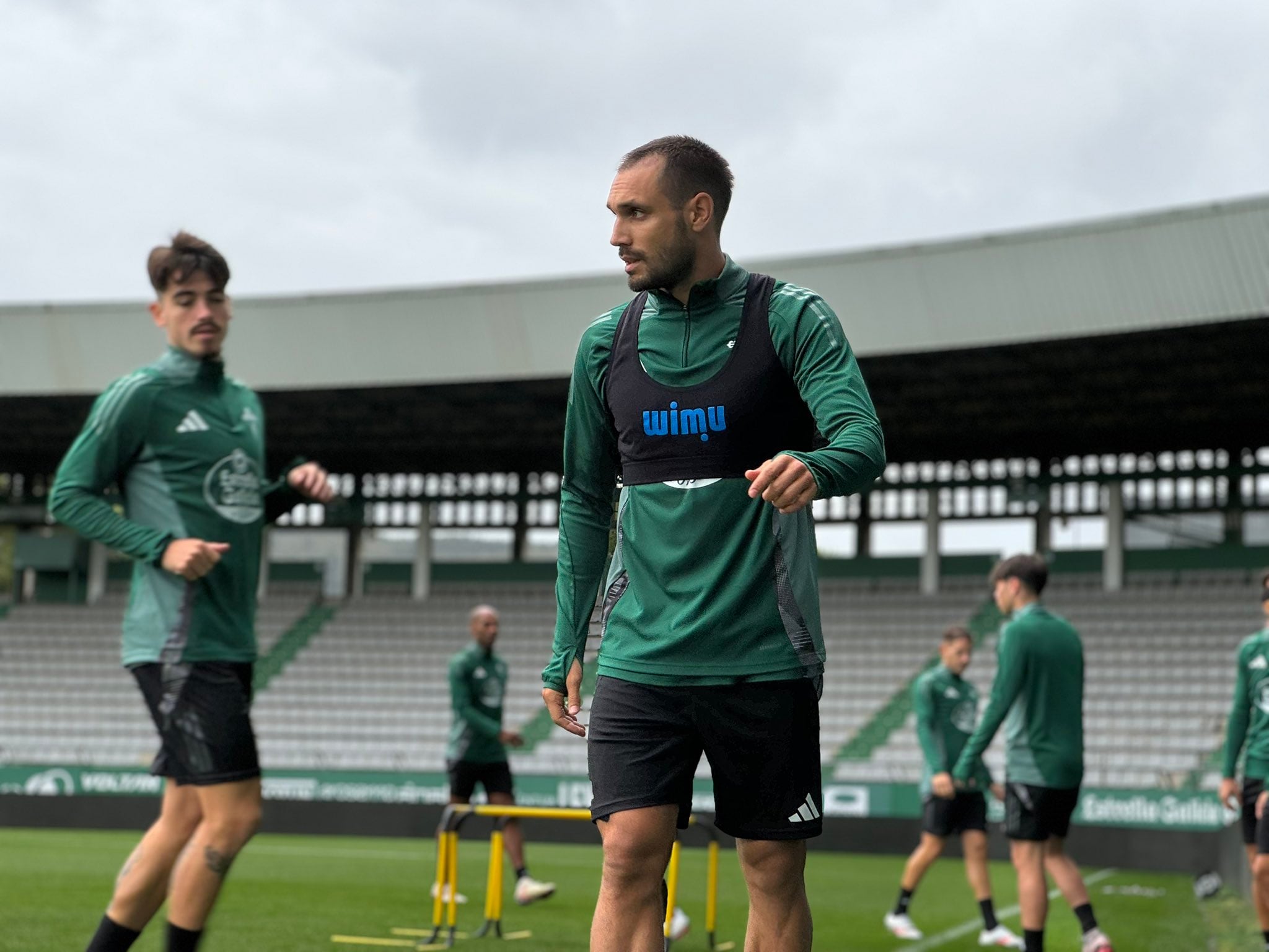 Rober Correa, en una imagen del entrenamiento de este jueves (foto: Racing Club Ferrol)