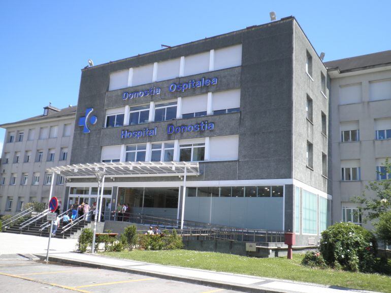 Fachada principal del Hospital Donostia.