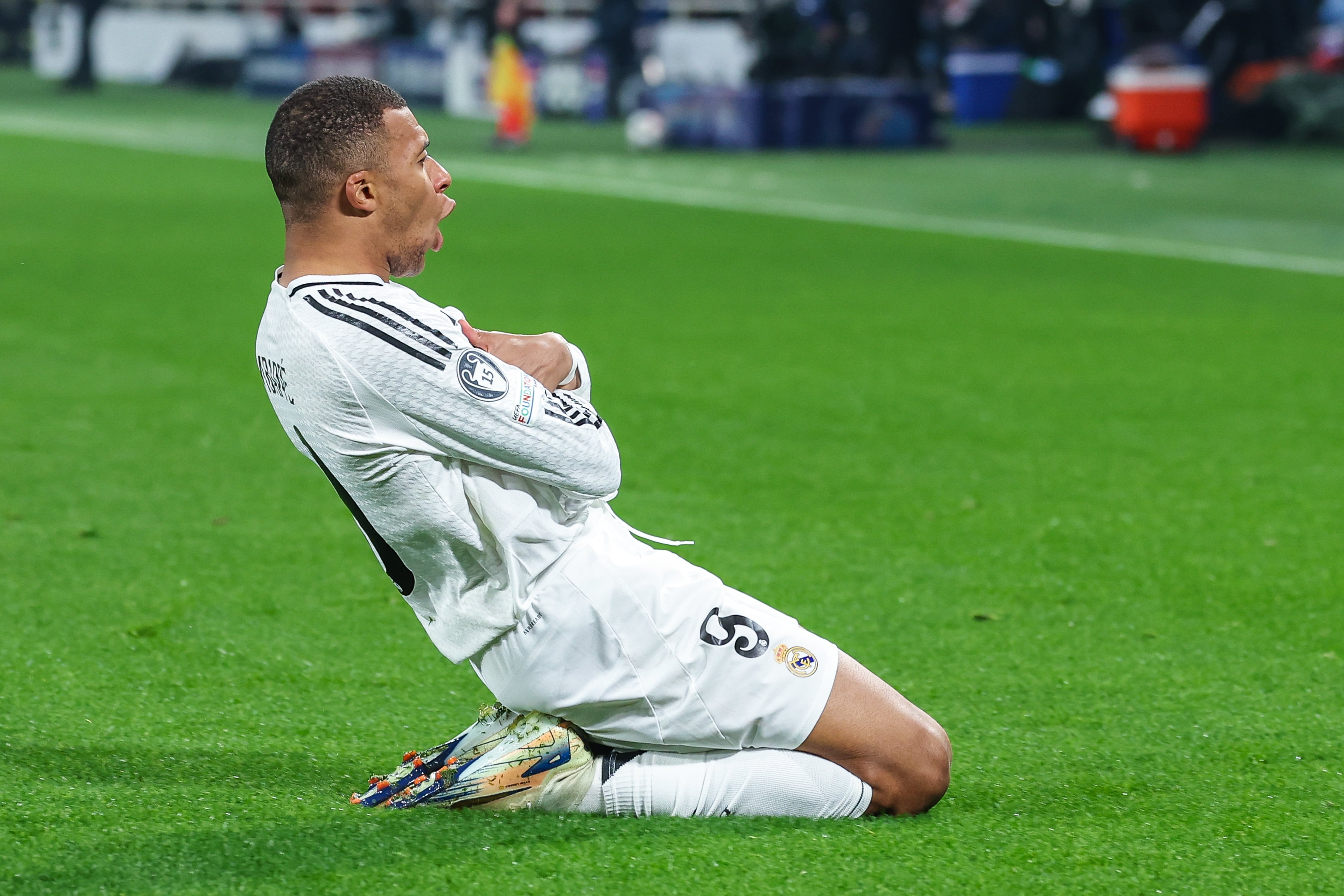 Kylian Mbappé celebra el gol ante la Atalanta en UEFA Champions League