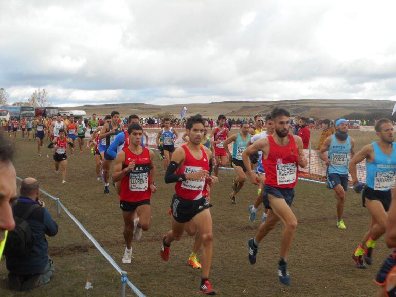 Javier Guerra Polo participando en una prueba de cross