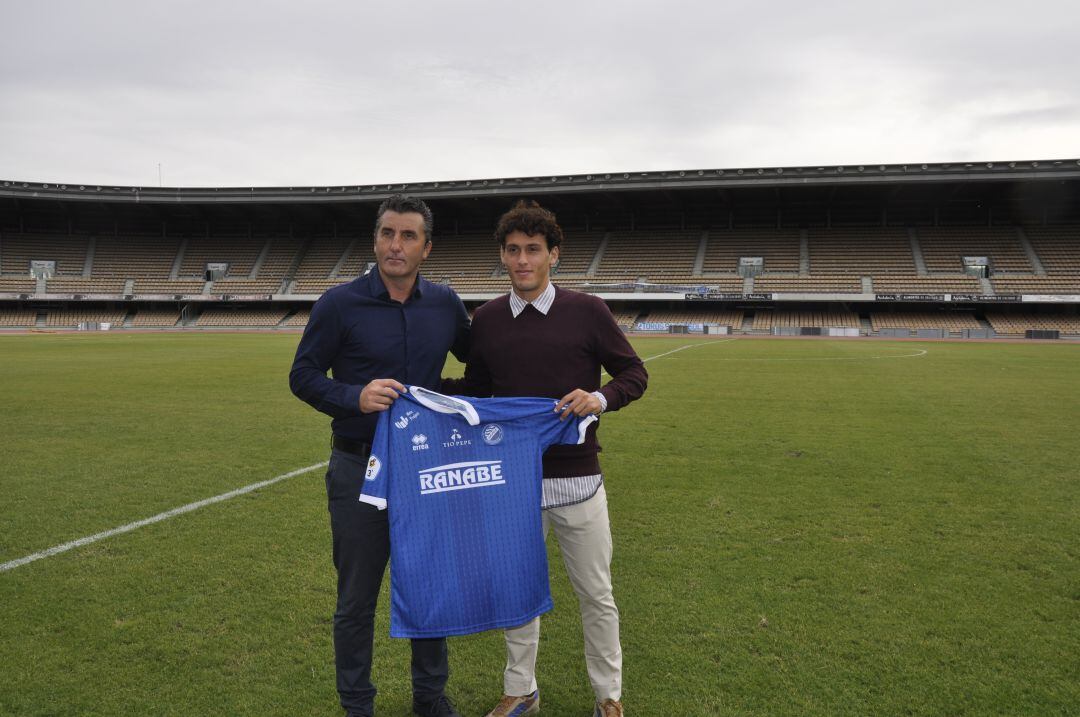 Junior junto a Edu Villegas en Chapín