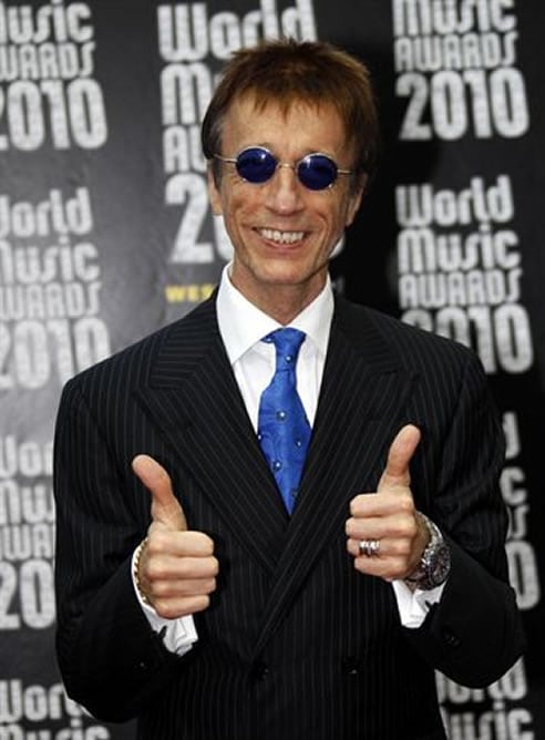 El ex cantante del popular grupo musical Bee Gees, Robin Gibb