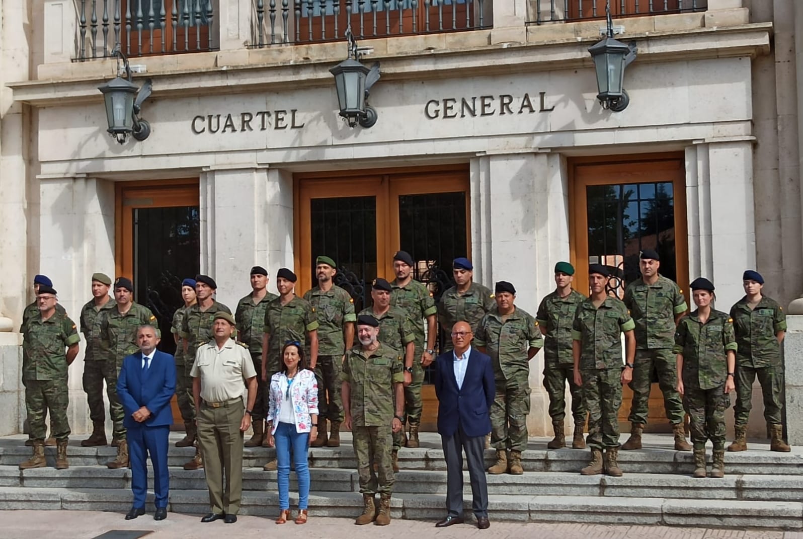 Visita de la ministra de Defensa, Margarita Robles, a la División San Marcial de Burgos. / Foto: Radio Castilla