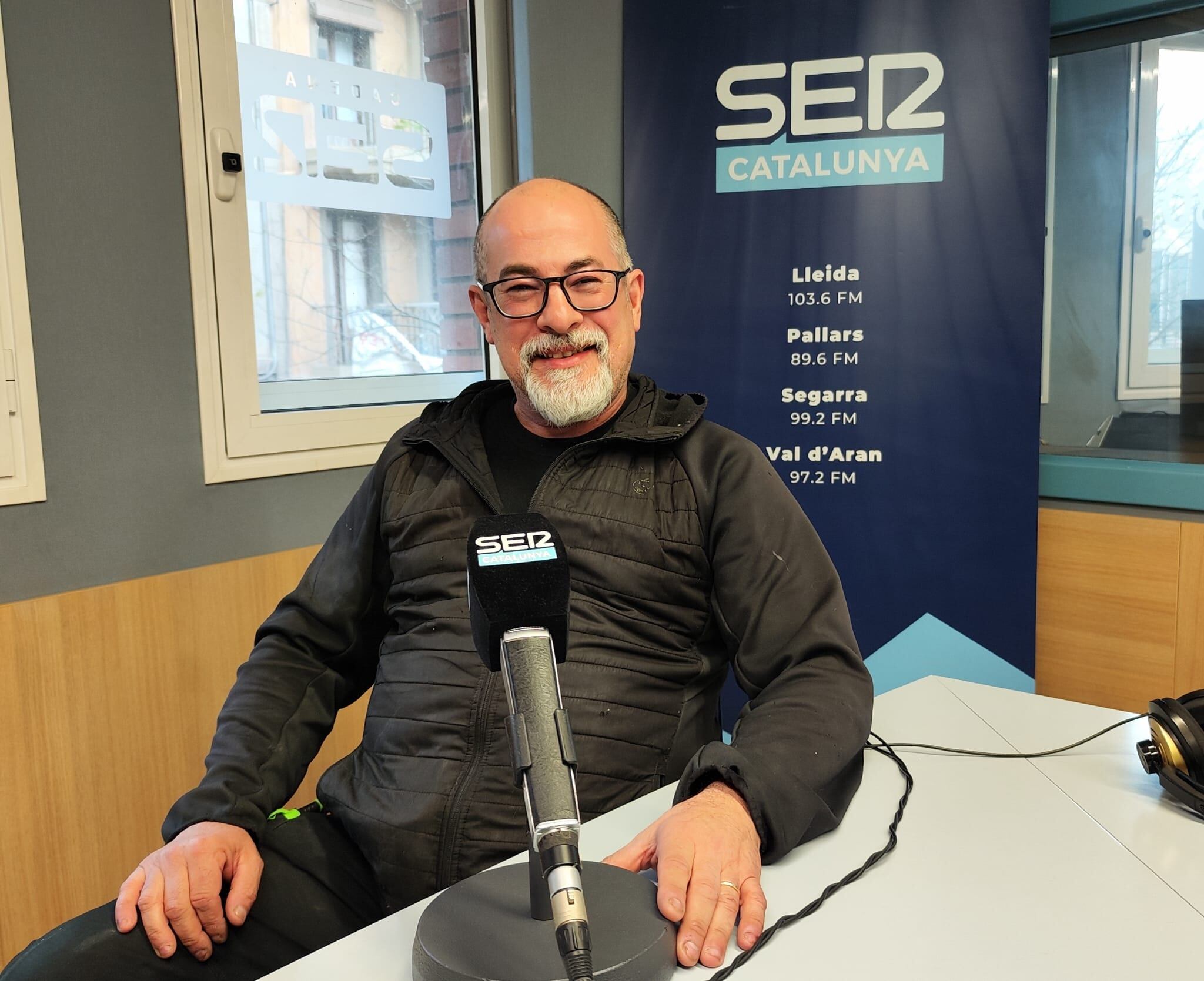 Fèlix Gómez, de la Botiga de Lo Serraller de Lleida, durant l'entrevista a l'espai "Empresaris" de l'Aquí Lleida de Ràdio Lleida-Cadena SER.