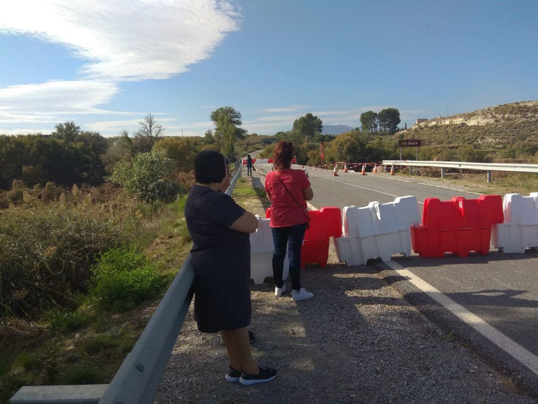 Carretera A-4200 cortada por los efectos de la gota fría