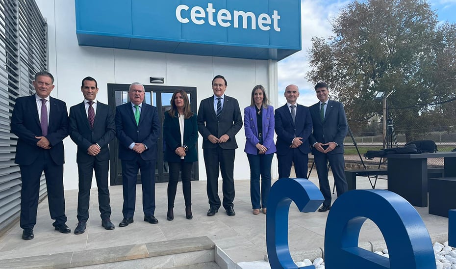 Reunión del consejero de Universidad con el comité de dirección de CETEMET en Linares