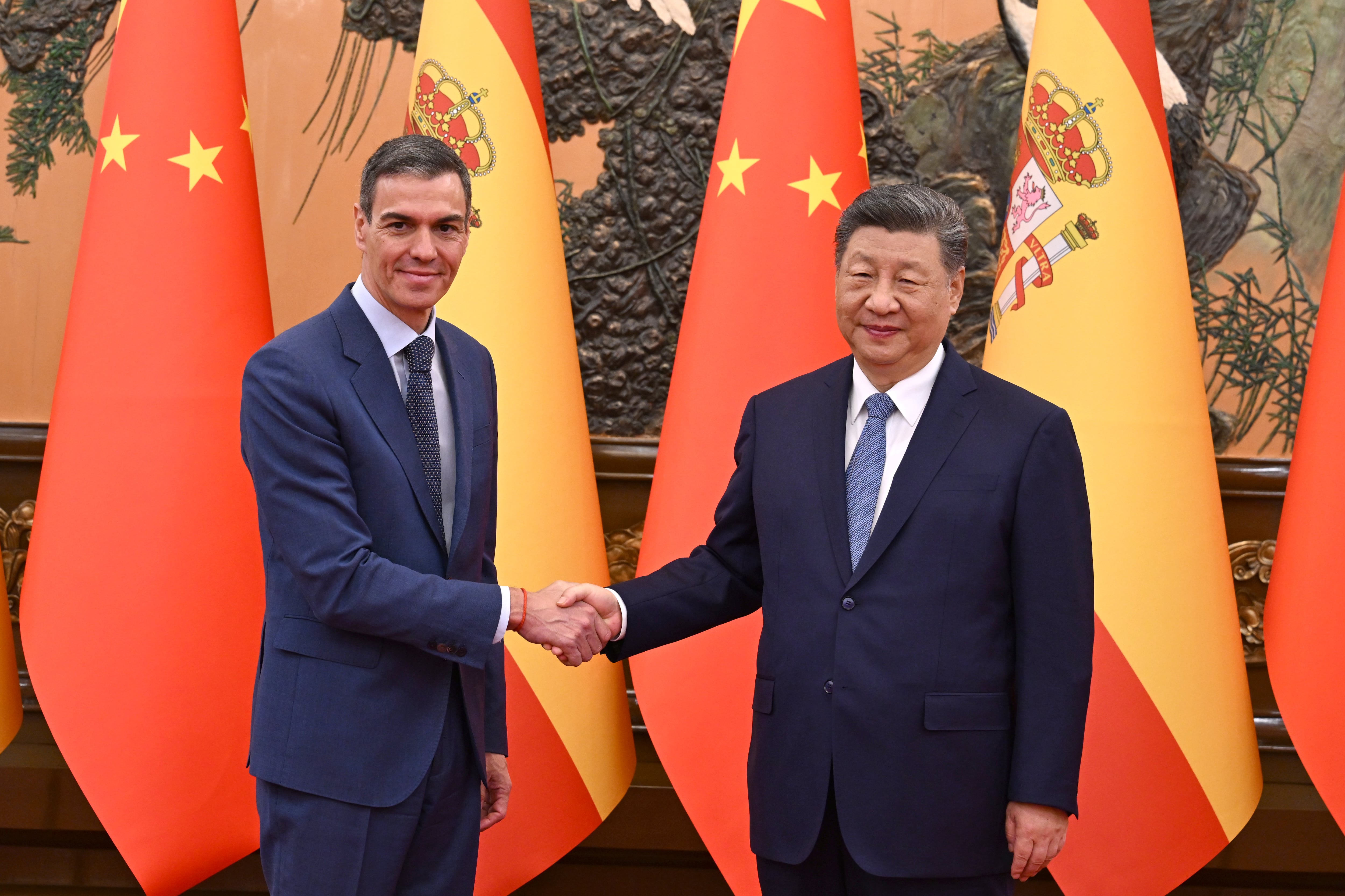 Xi Jinping sitúa a España "en el lado correcto de la historia" y se compromete a cooperar con Sánchez para evitar que se imponga "la ley de la selva"