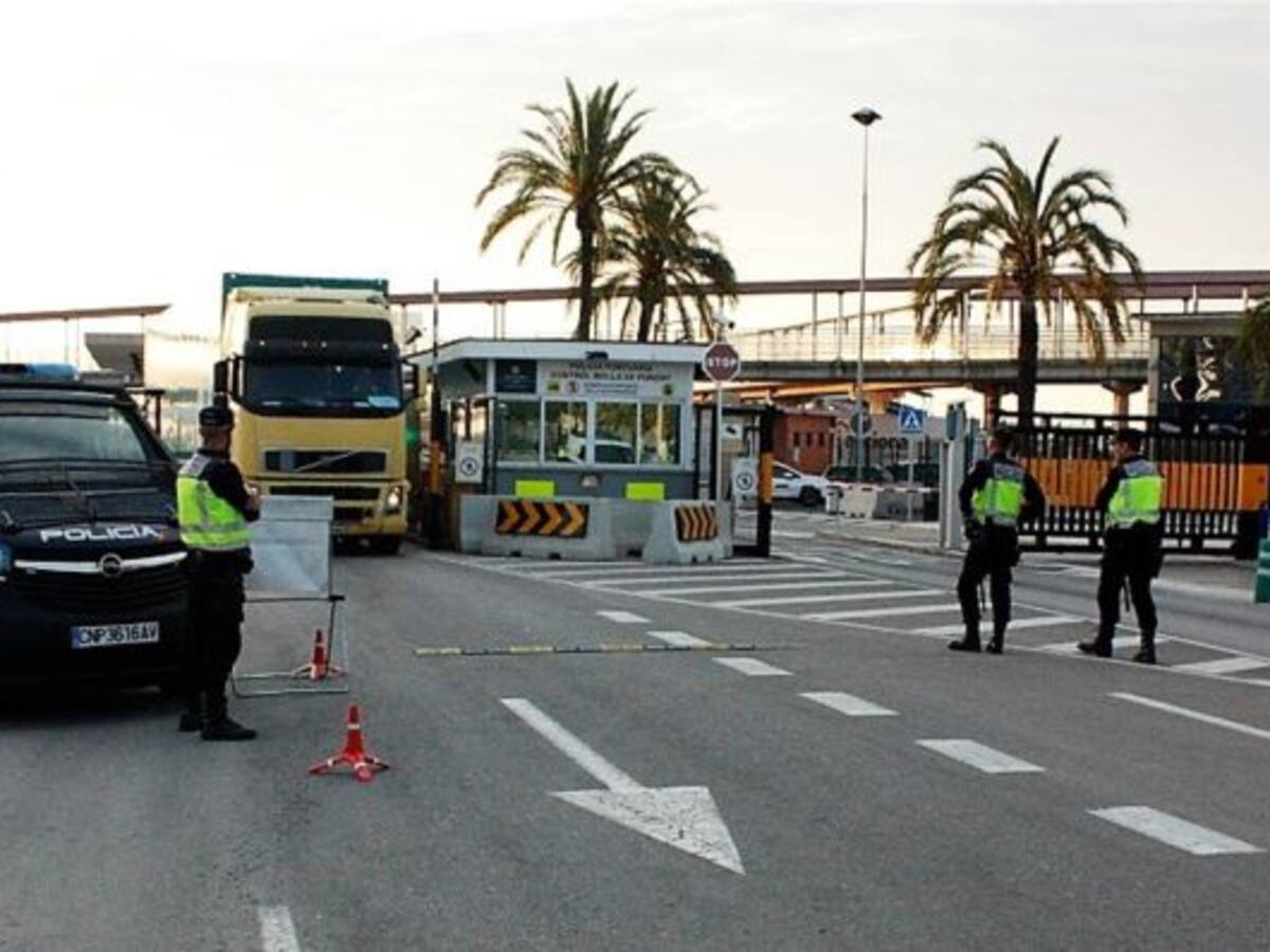 Detenido en el puerto por intentar embarcar con el billete de otra persona