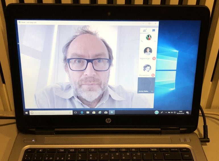 Jimmy Wales desde su oficina en Londres