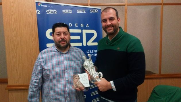 José Manuel Mena Hervás -a la izquierda- y Antonio Alonso Bellido, de la AM Ntra. Sra. de Valme