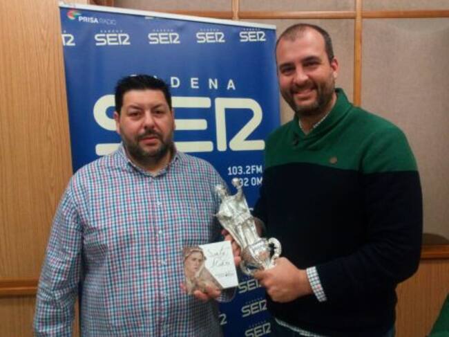 José Manuel Mena Hervás -a la izquierda- y Antonio Alonso Bellido, de la AM Ntra. Sra. de Valme