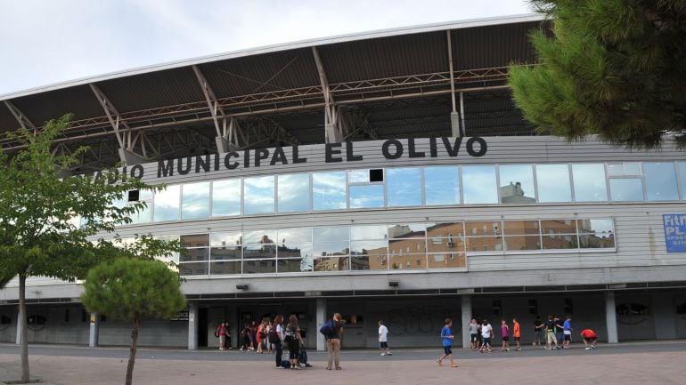 Gimnasio Fitness Place, en los bajos del Estadio Municipal El Olivo de Coslada