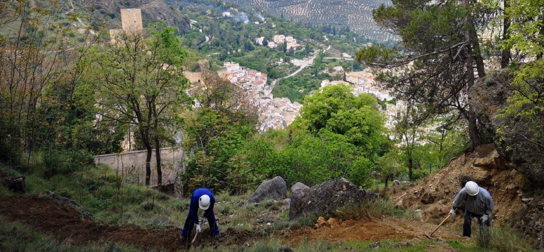 Inicio de los trabajos en la Peña de los Alcones.