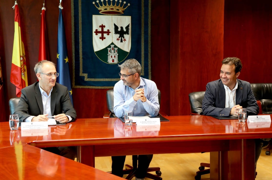 Firma del convenio que une al Ayuntamiento de Alcobendas con la Universidad Autónoma de Madrid