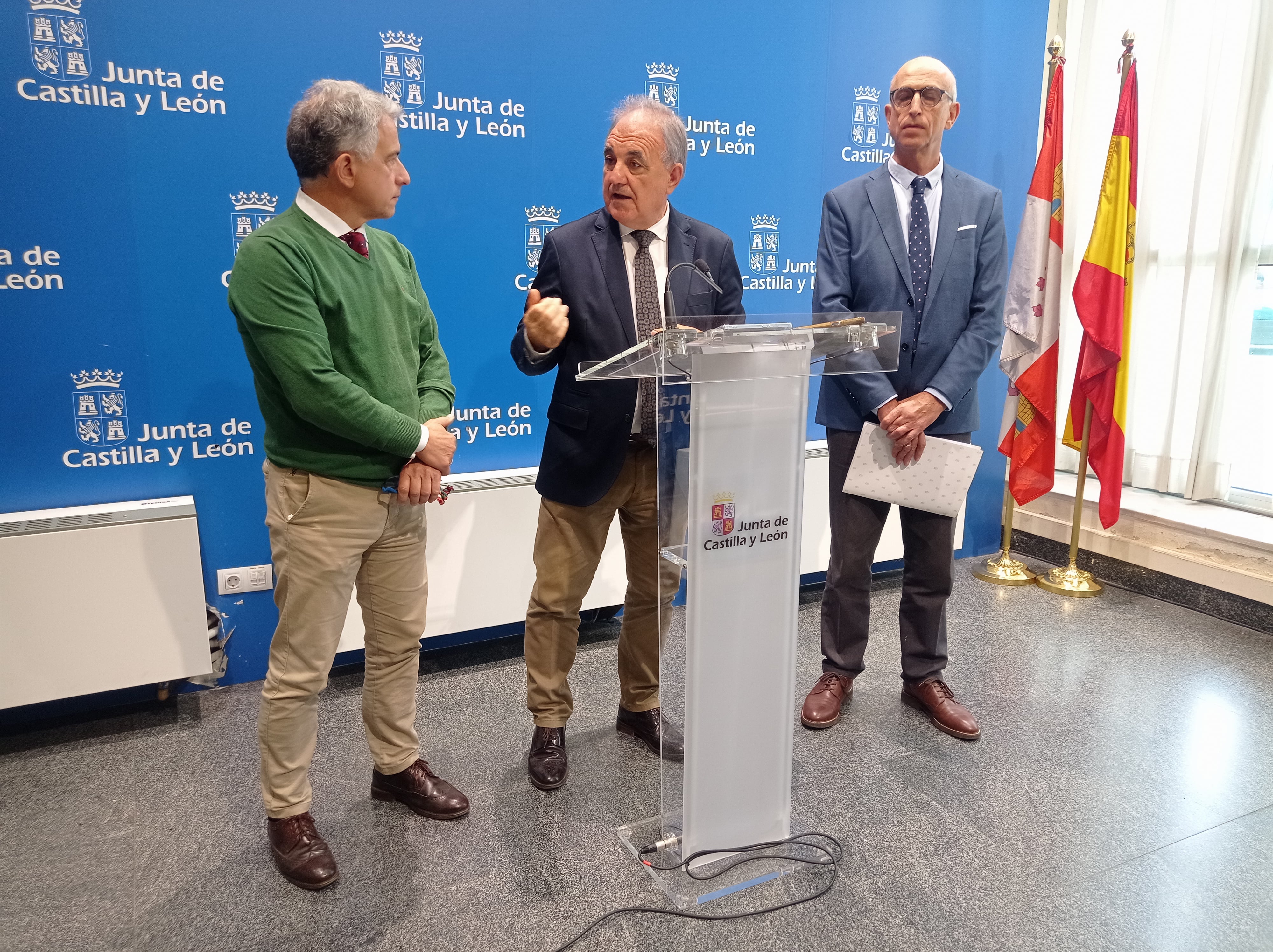 José Jolín, José Antonio Rubio Mielgo y Luis fernando Román tras finalizar el Consejo de Salud de Área de Palencia