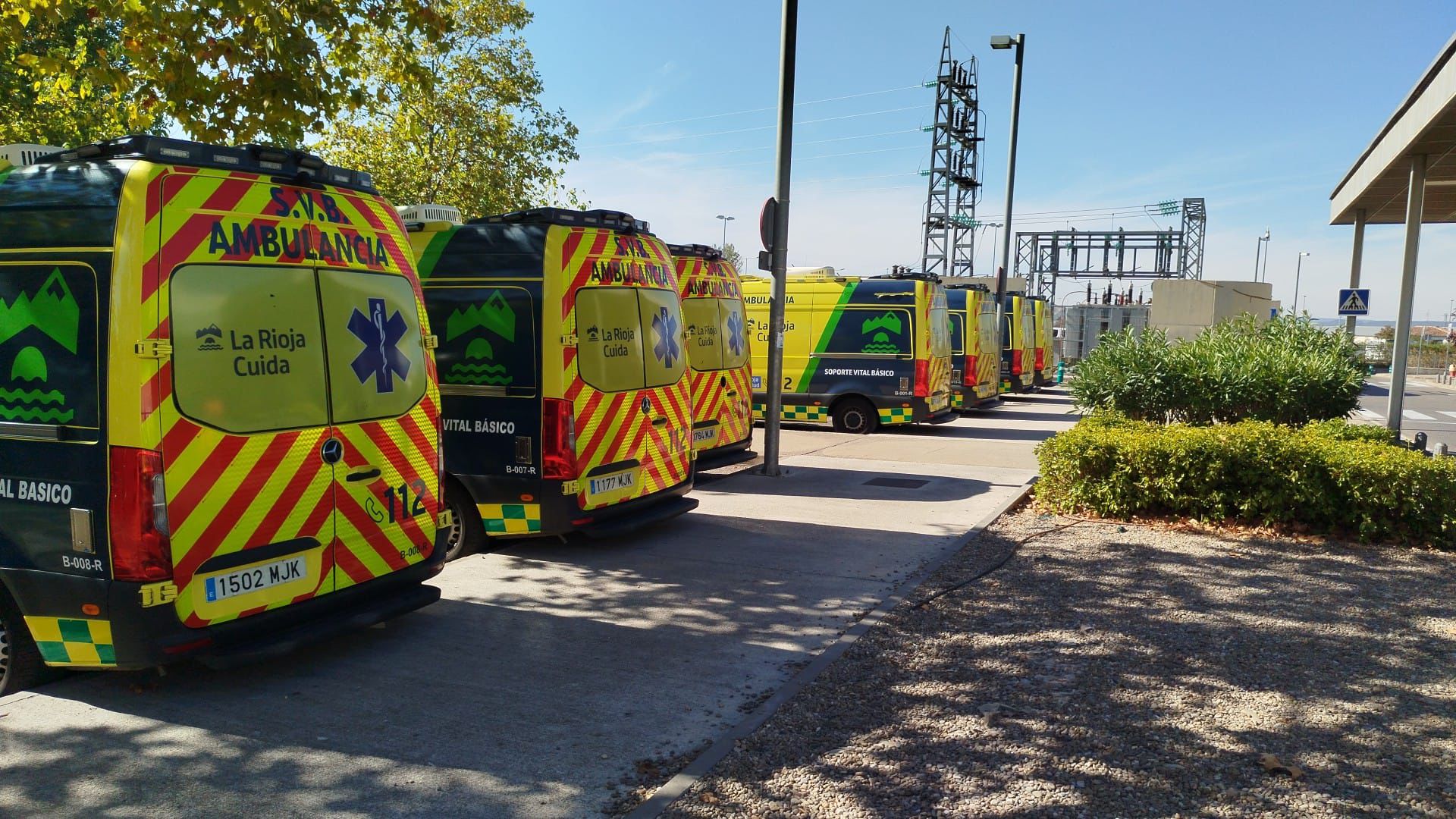 UGT denuncia la "saturación crónica" del servicio de Urgencias del San Pedro con 10 ambulancias bloqueadas durante 3 horas