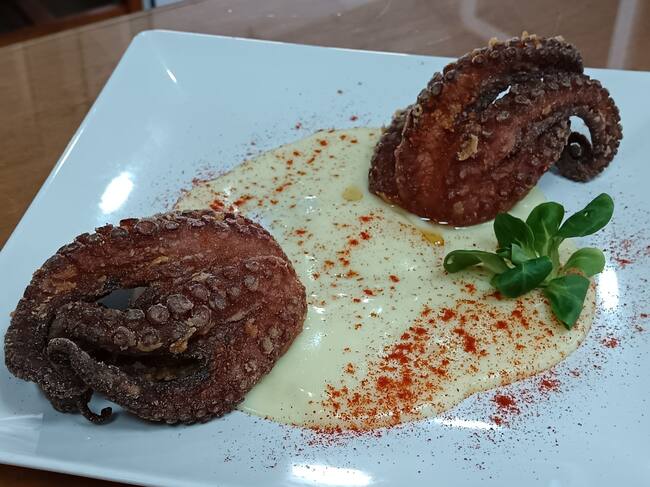 Pulpitos fritos con parmentier de patata