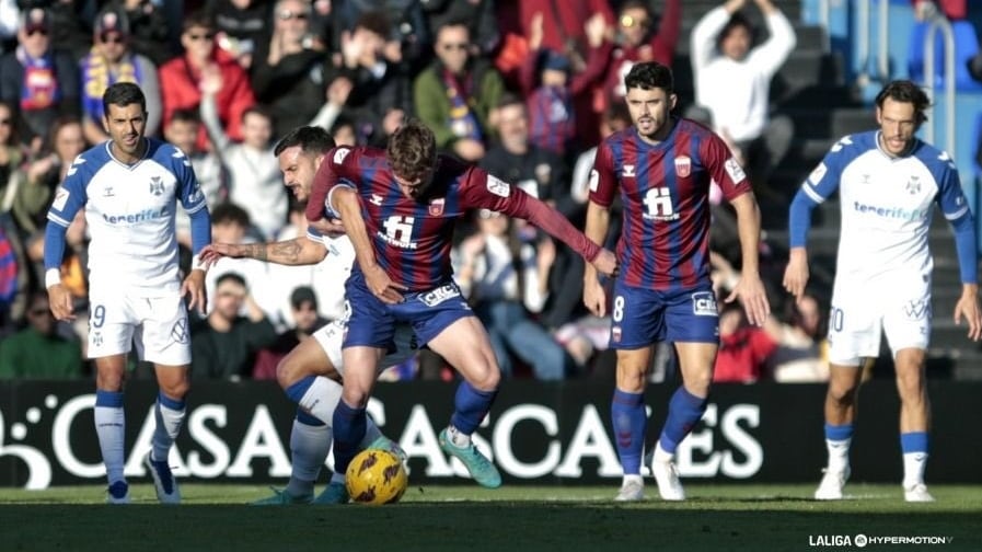 El Eldense no encontró el camino del gol ante el Tenerife