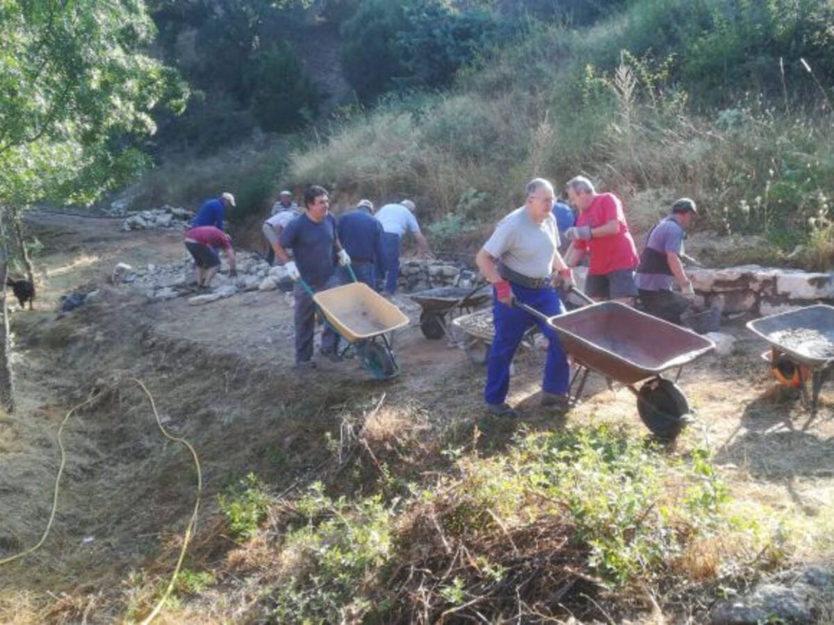 Vecinos de Sigueruelo cumplen diez años de trabajo altruista en beneficio del pueblo