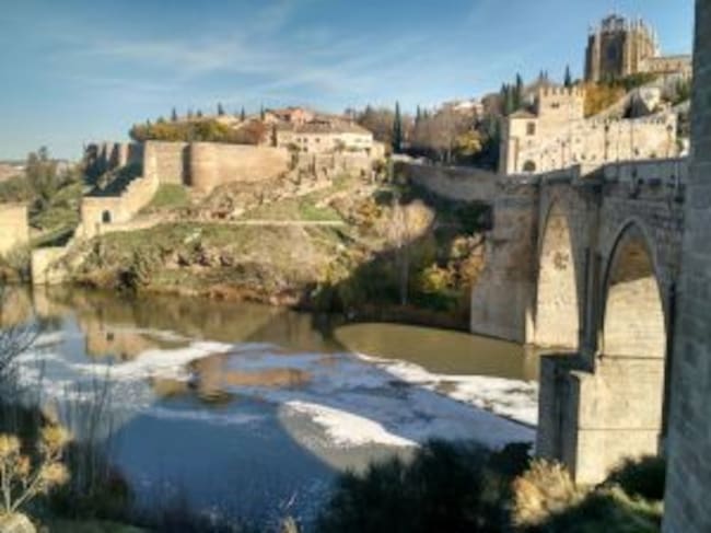 Estado del Tajo junto al puente de San Martín en Toledo