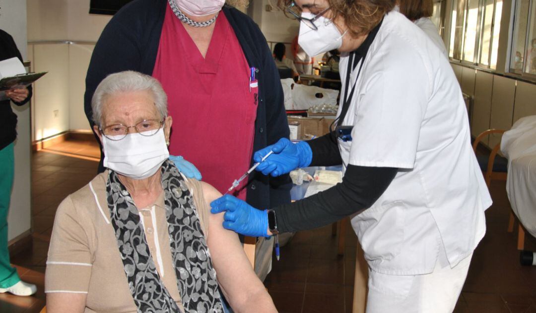 Vacunación en una residencia de Borriana