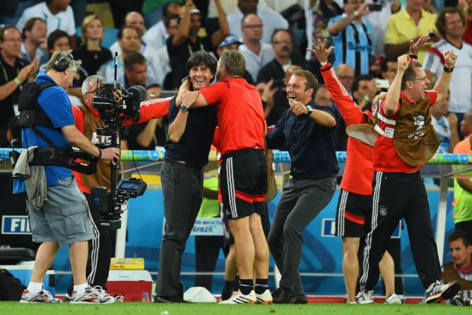 Joachim Löw celebra el título mundialista