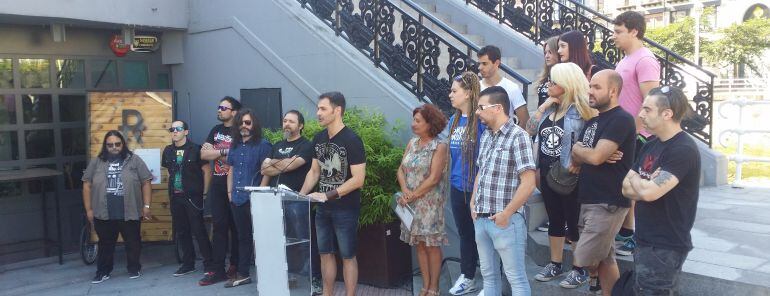 Organización y bandas seleccionadas de la muestra de metal y pop rock de aste nagusia 2016