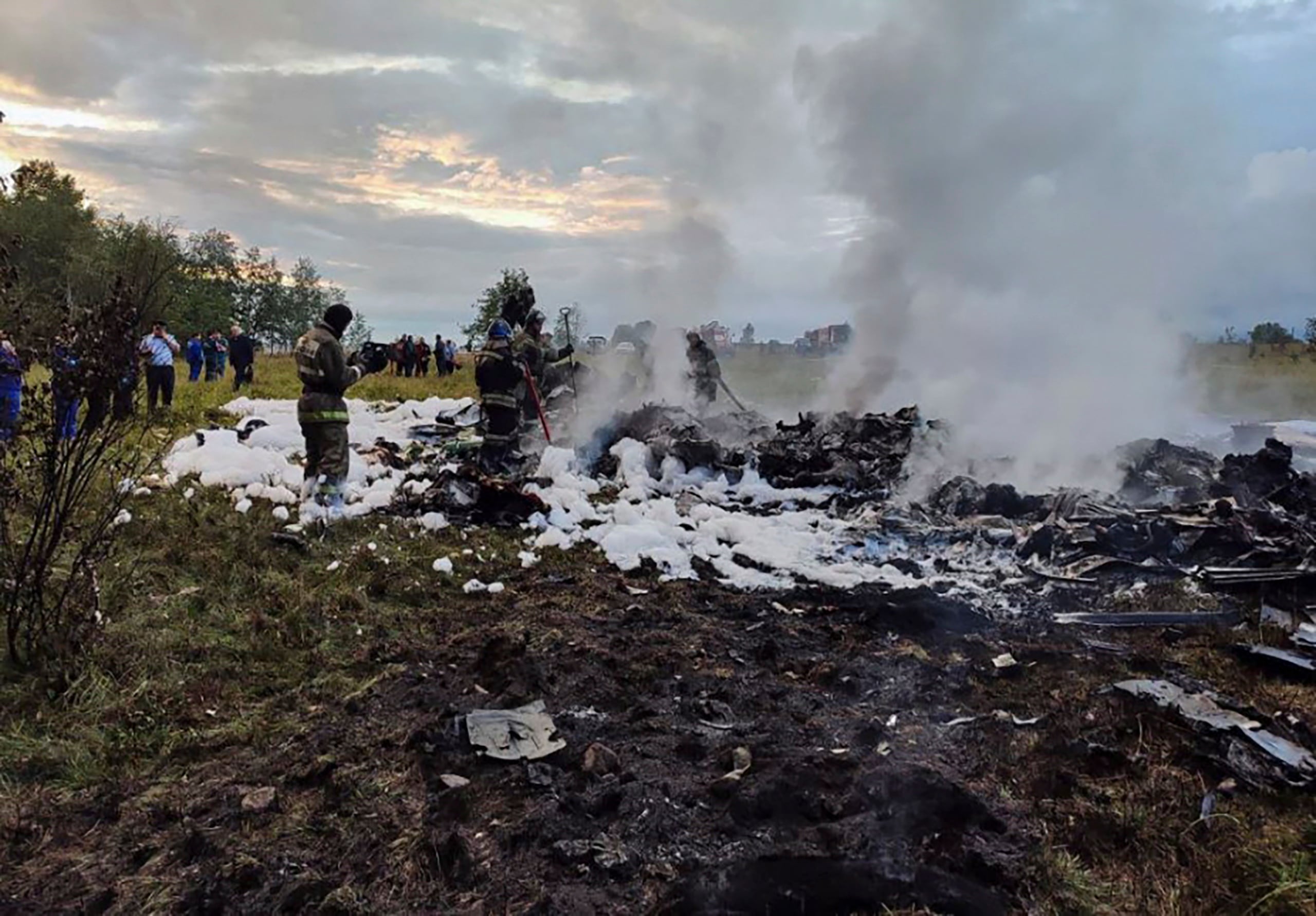 El Ministerio de Emergencias ruso ha confirmado la muerte del líder del Grupo Wagner | Los servicios de emergencia rusos han rescatado ocho cadáveres, pero aún se desconoce la identidad de los fallecidos.