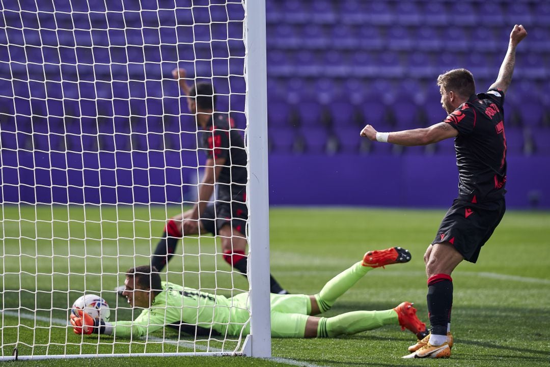 La Real celebra su gol