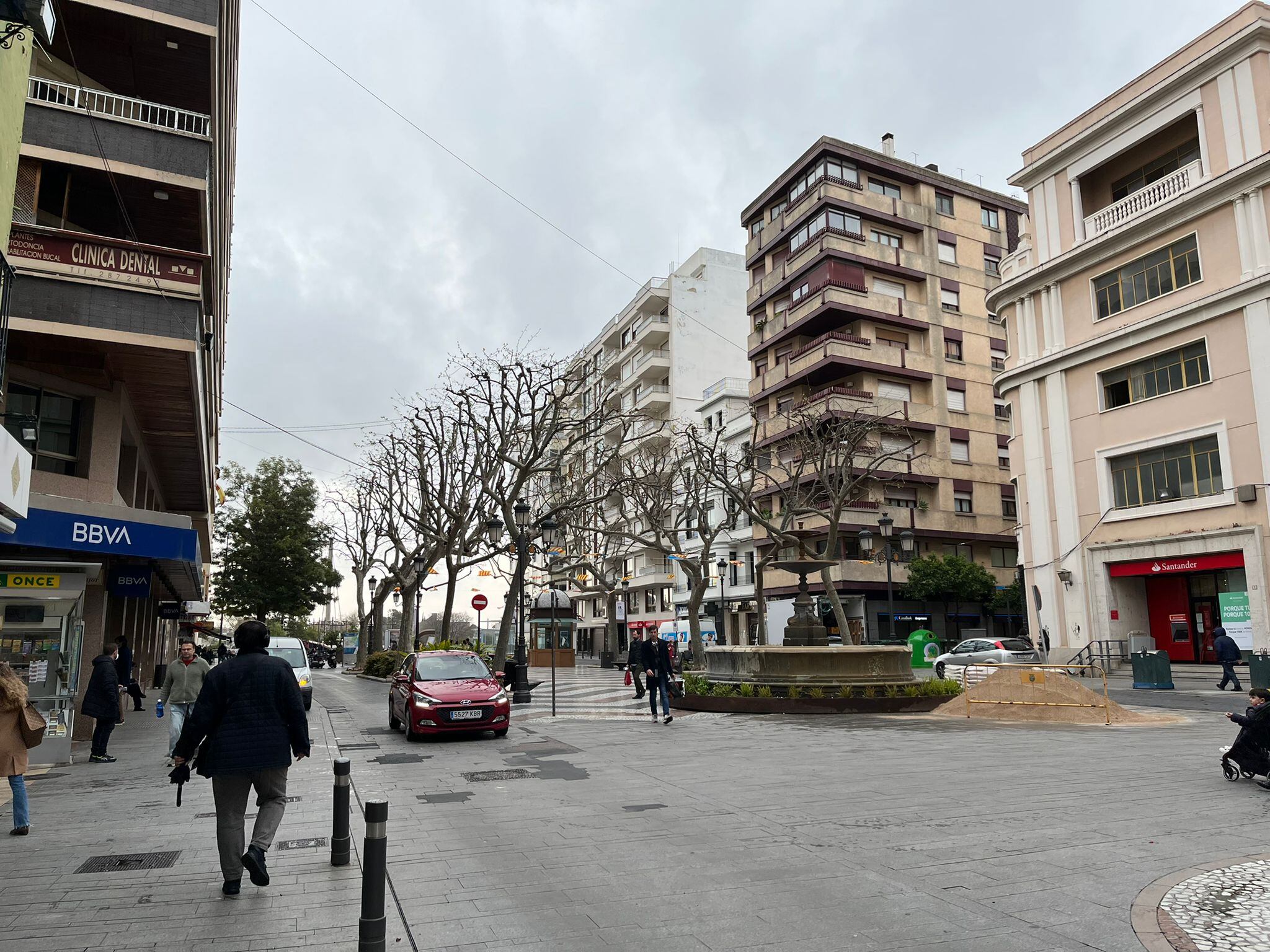 Nubes en Gandia para empezar la semana fallera