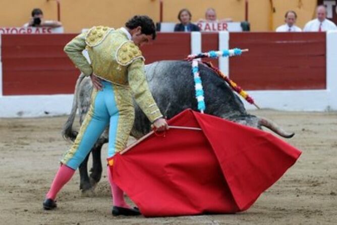 El matador de toros utrerano Luis Vilches, en imagen de archivo, hará este jueves el paseíllo en la nueva plaza de Utrera.