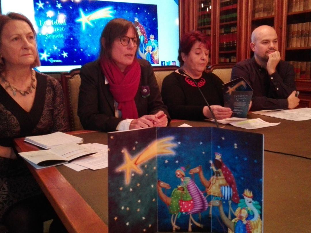 Presentación del programa navideño del Ayuntamiento con los concejales de Deportes, Cultura, Medio Ambiente y Juventud y la alcaldesa