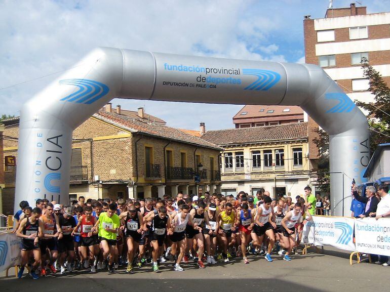 Imagen del inicio de la Legua de Saldaña de 2011