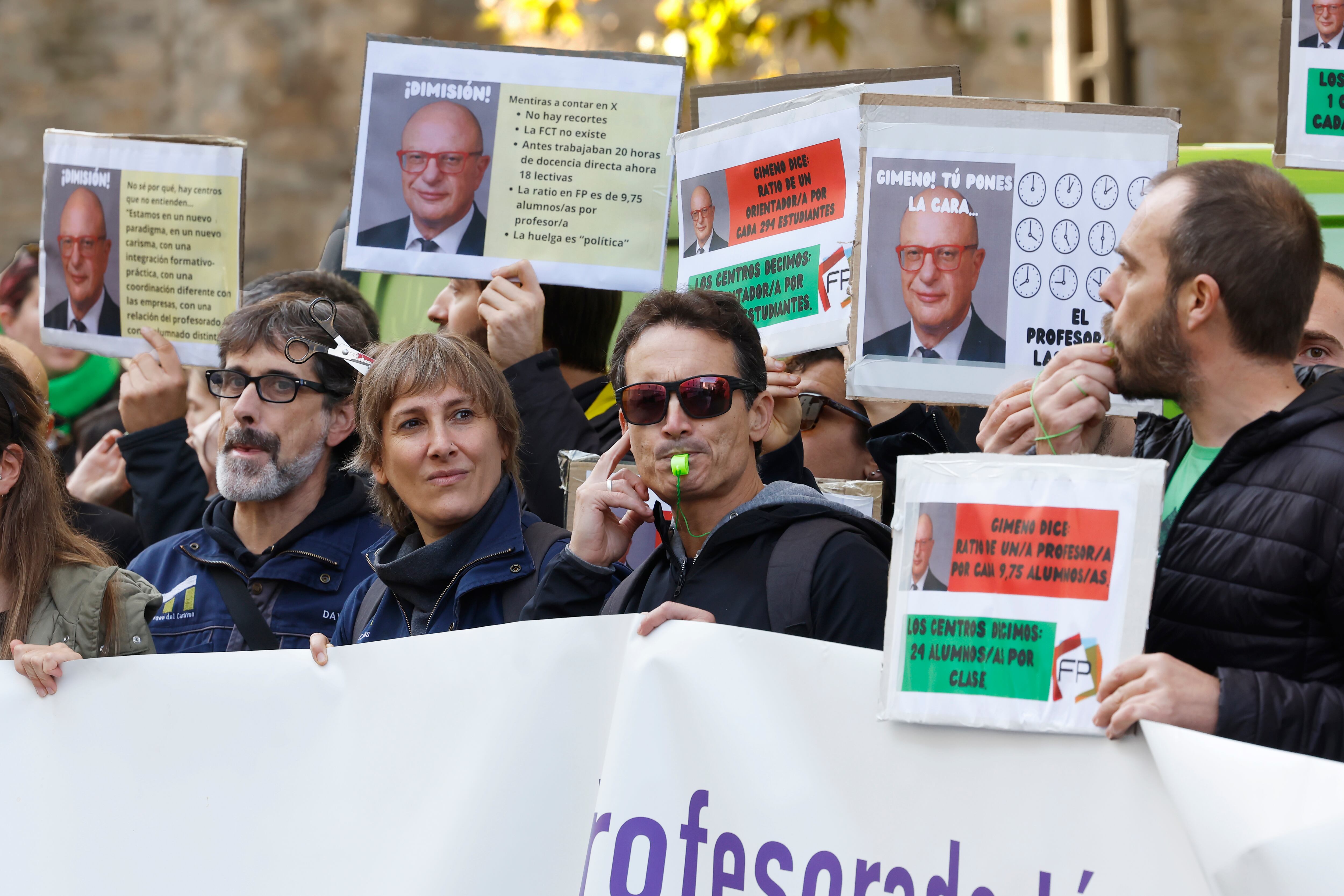 Profesores de FP de Navarra protestan para que el Gobierno retome las negociaciones