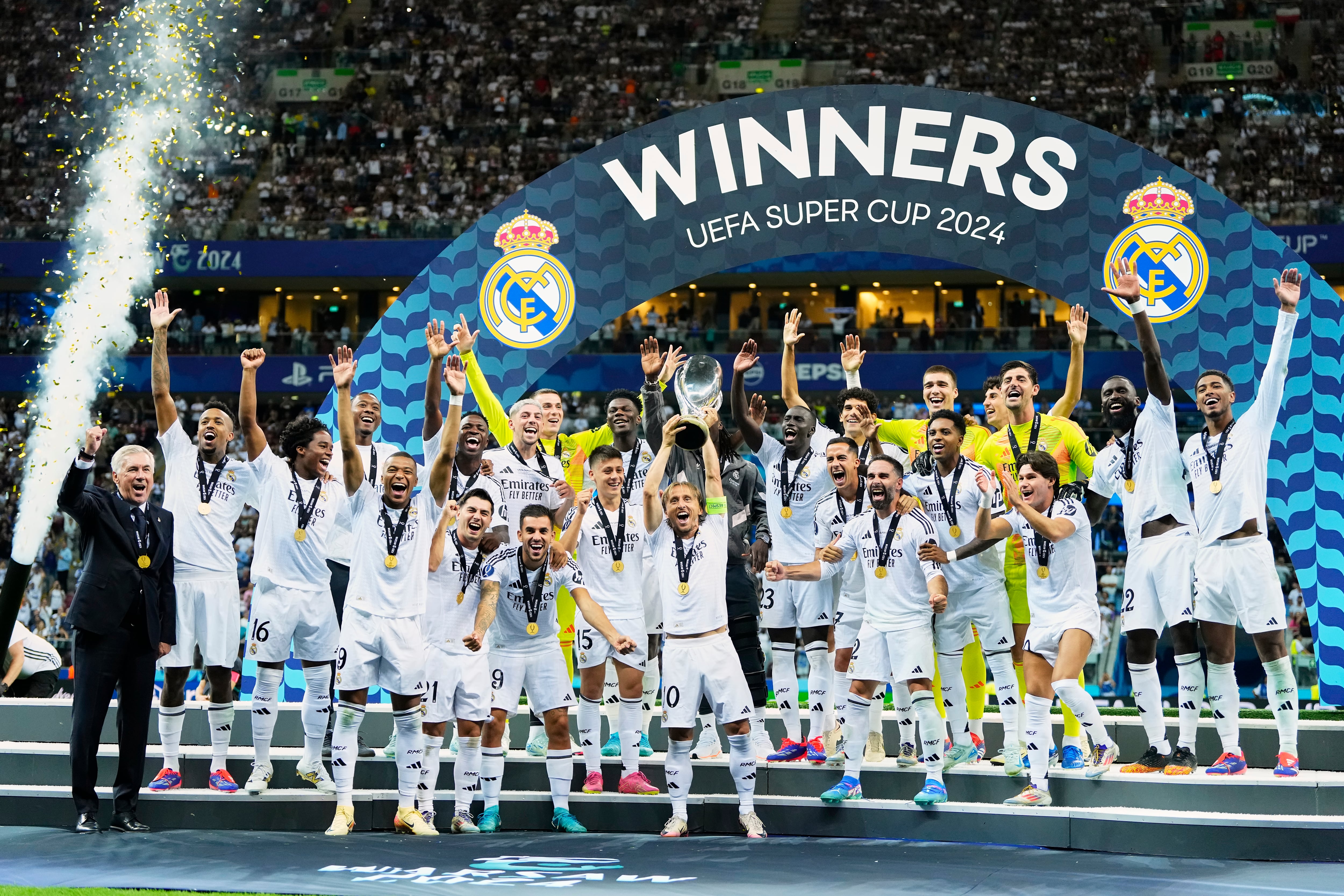 El Real Madrid celebra la Supercopa de Europa 2024