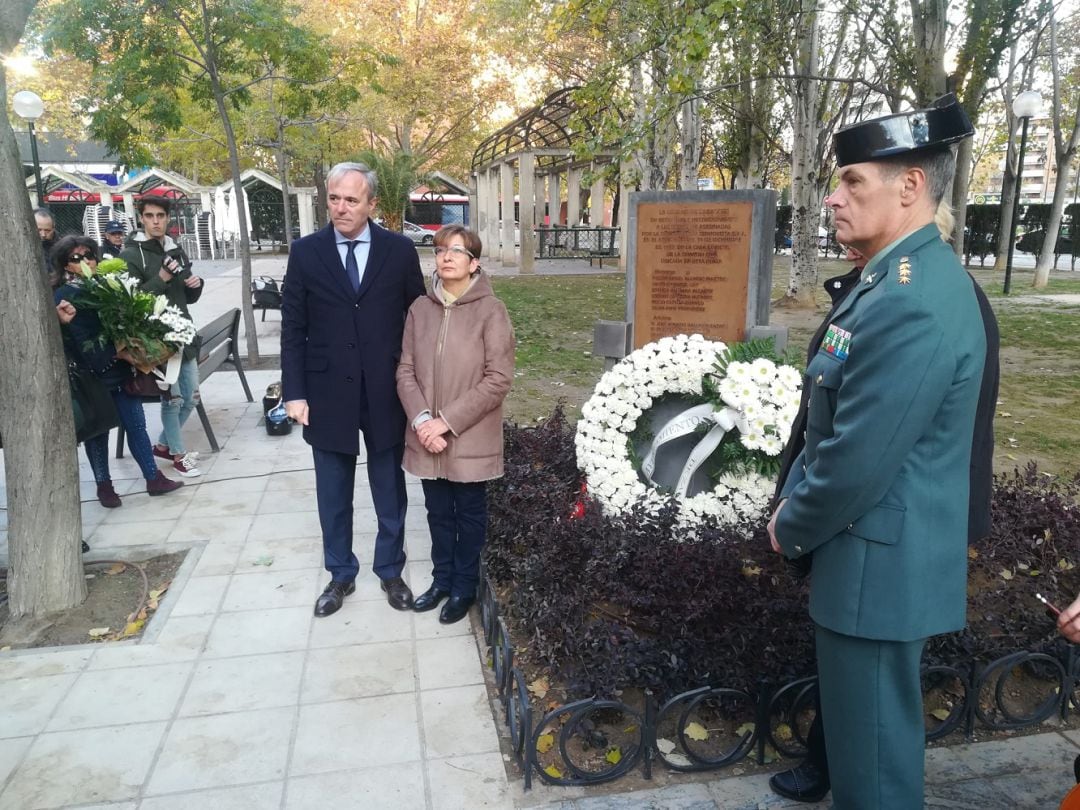 Homenaje a las víctimas del atentado de ETA en la Casa Cuartel de la Guardia Civil de Zaragoza 