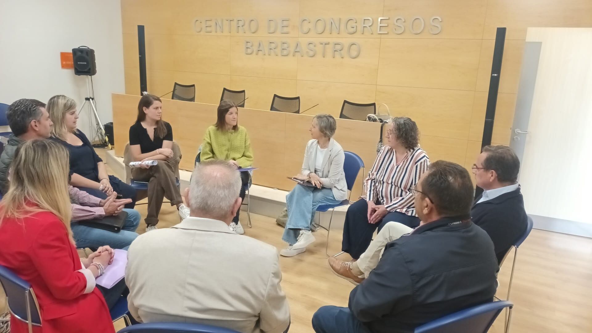 La reunión entre la Plataforma y representantes de Comarcas se ha celebrado este lunes en Barbastro