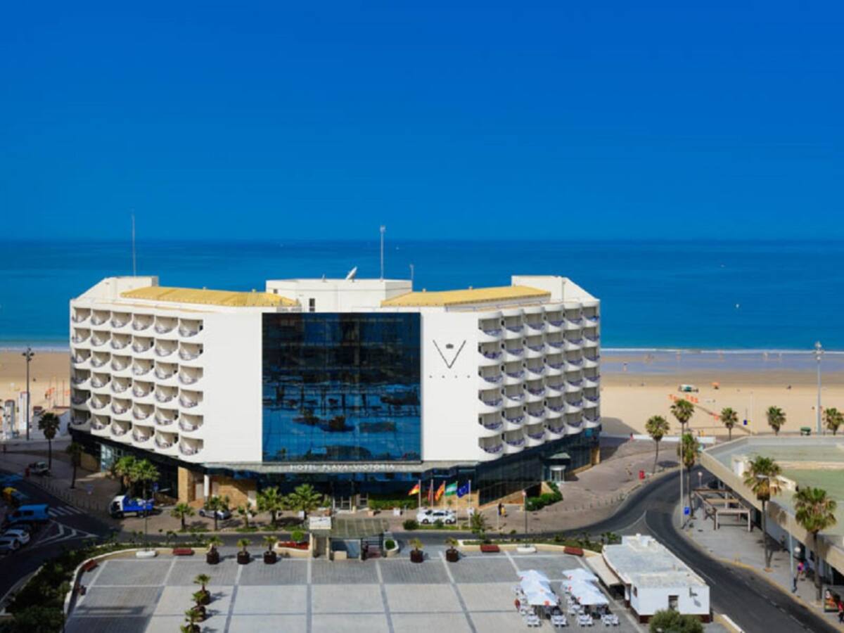 25 años mirando al océano