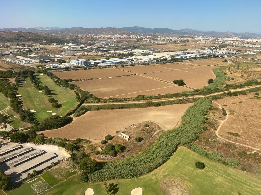 Imagen aérea de Málaga en la entrada al aeropuerto de la Costa del Sol