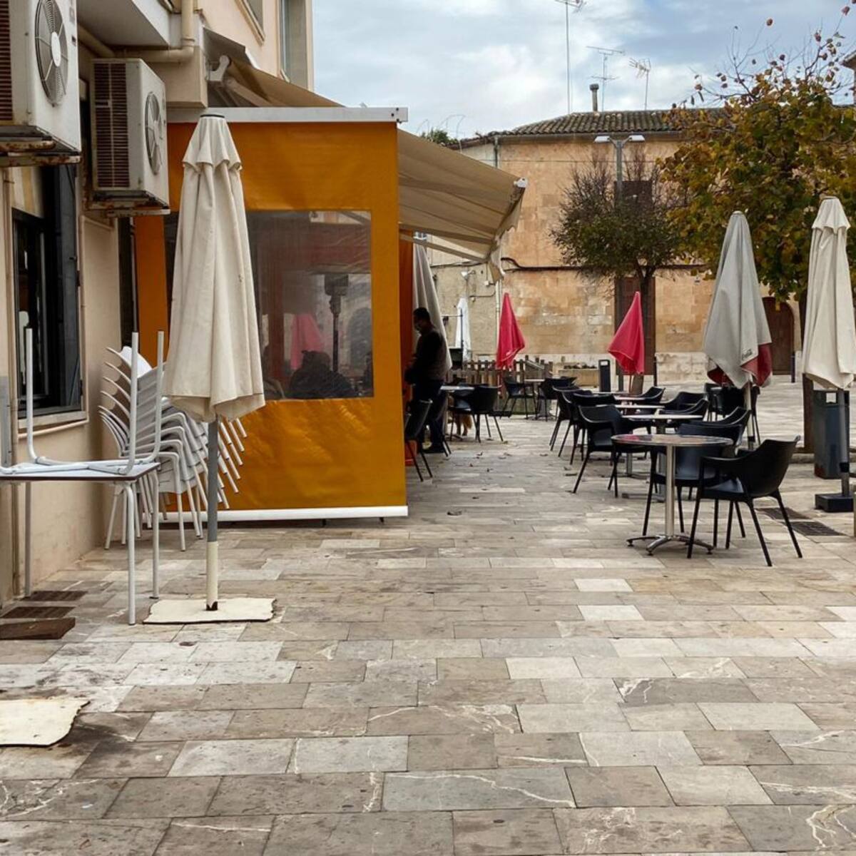 Los alcaldes de Sóller, Lloseta y Muro, preocupados por la situación sanitaria y económica