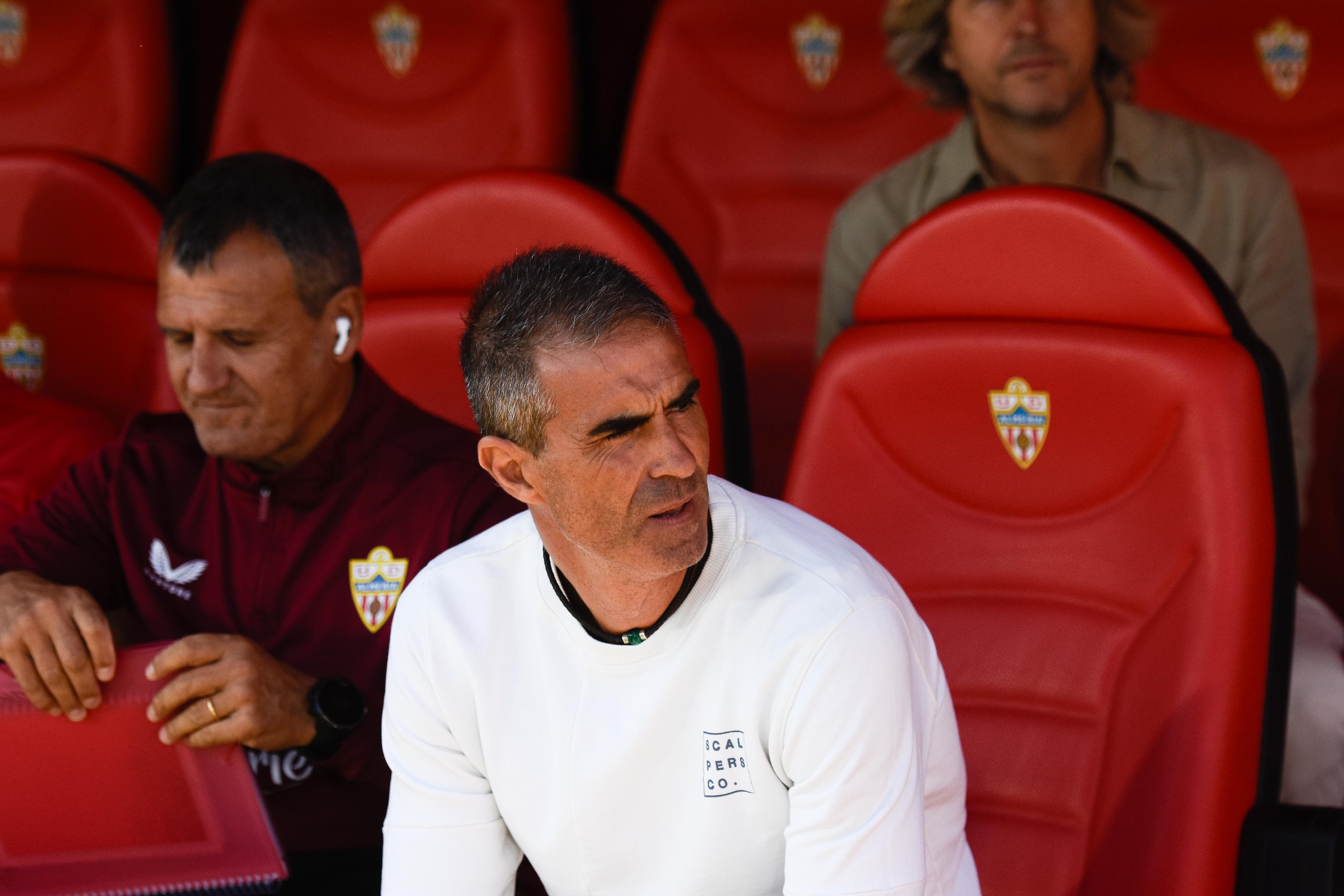 Un estreno en casa que termina con derrota que duele en el descuento.