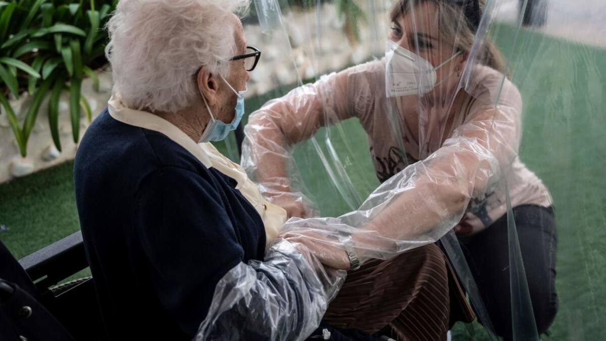 "No va a ser fácil recuperarlo": el contacto perdido por la pandemia y que no volverá cuando la COVID acabe