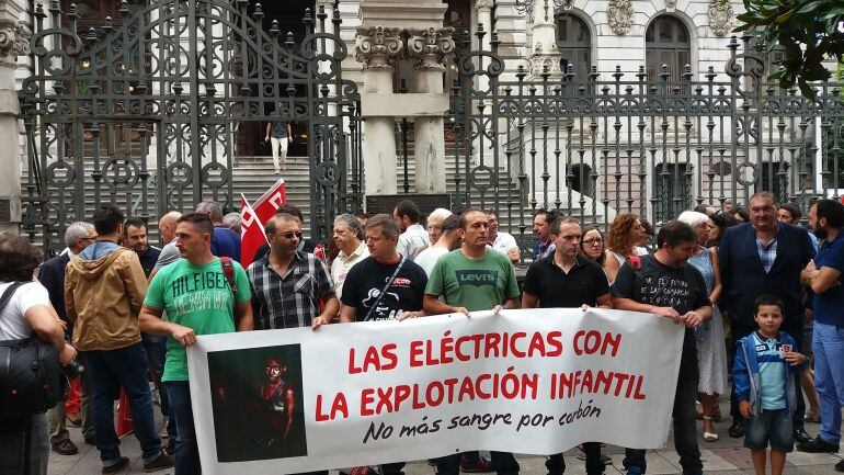 Los concentrados, frente a la Junta General