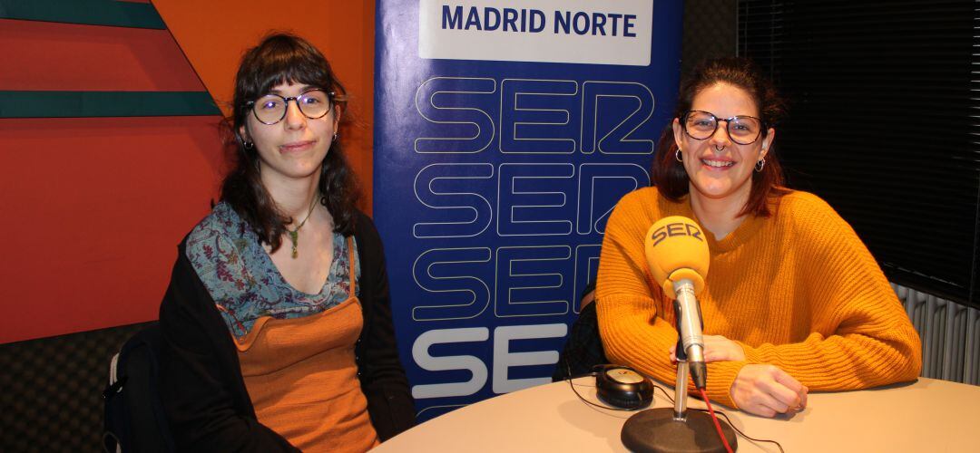 Violeta y Almudena en los estudios de SER Madrid Norte