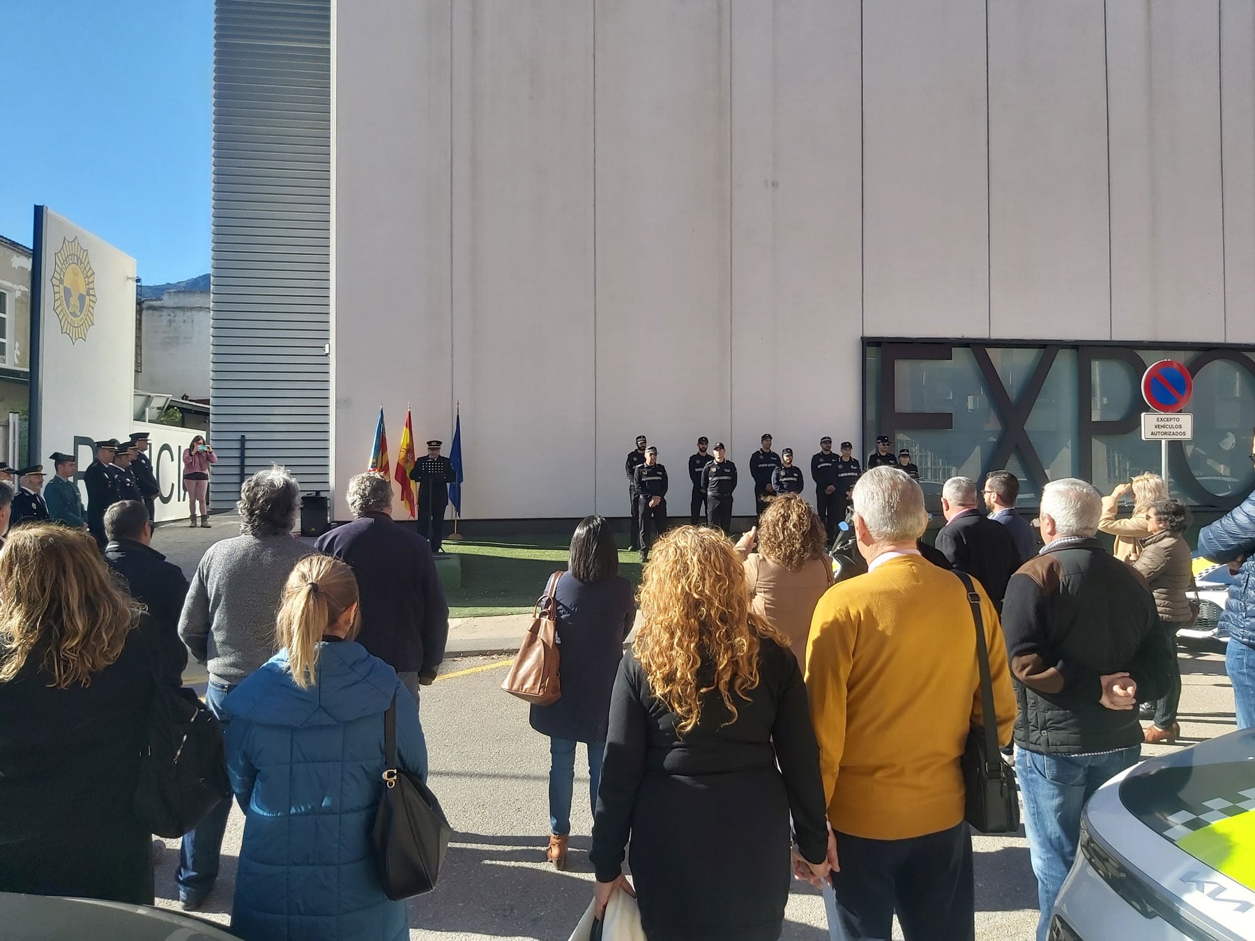 En el acto de la inauguración se reunieron numerosos asistentes